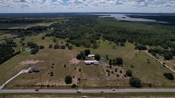 Lake Hatchineha Road Residential: 9500 Lake Hatchineha Rd, Haines City, FL 33844